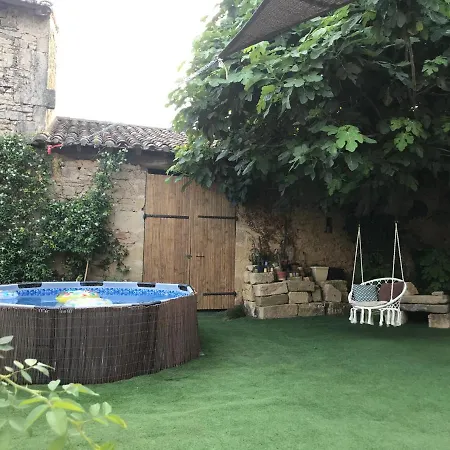בית נופש Maison De Famille - Chez Eugene *